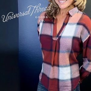 Universal Thread Goods Co. Collared V-Neck Flannel Plaid Shirt Rust/Blue/White M